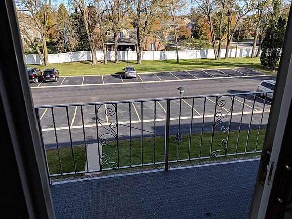 4th image of 1503 N Windsor Dr APT 303