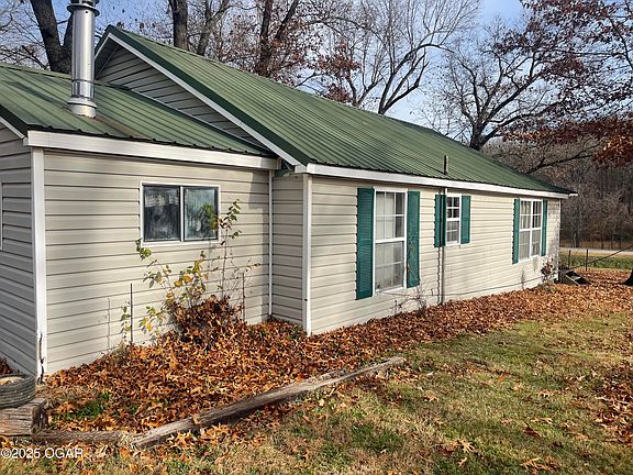 3rd image of 10256 Otter Dr