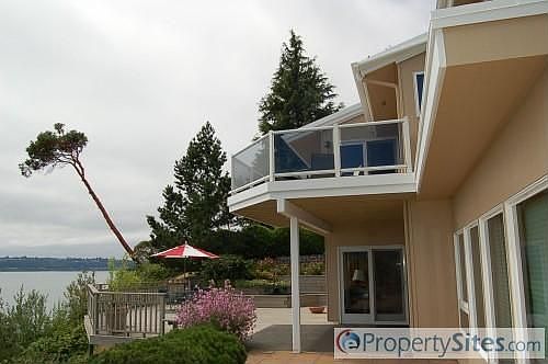 3rd image of 4764 Hyada Blvd NE