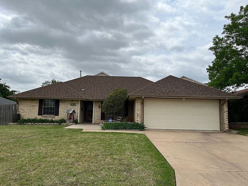 1st image of 6908 NW Sprucewood Dr