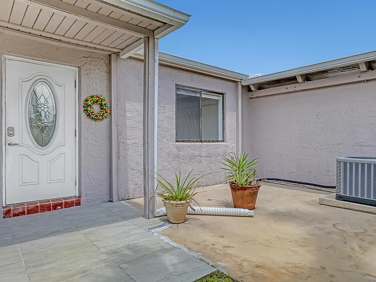 14735 Wildflower Ln — Photo 5