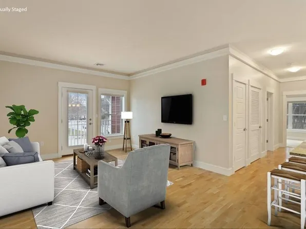 54 Loomis St Unit 1202, Bedford, MA 01730