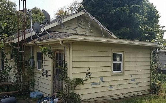 4th image of 912 N Liberty Ave