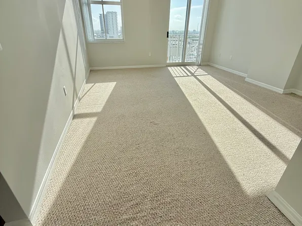 255 Evernia St APT 1513, West Palm Beach, FL 33401