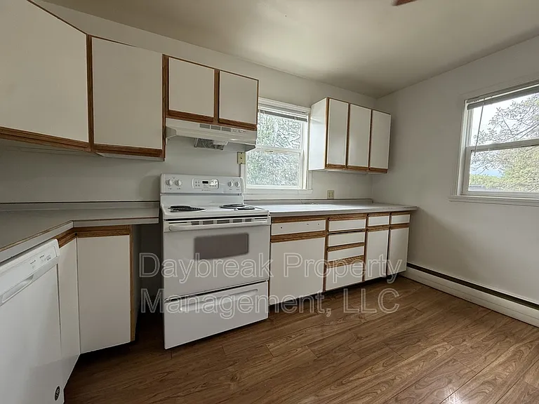 2913 8th St N #3 — Photo 5