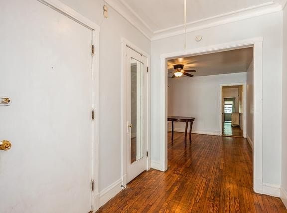 3rd image of 6517 N Bosworth Ave APT 2