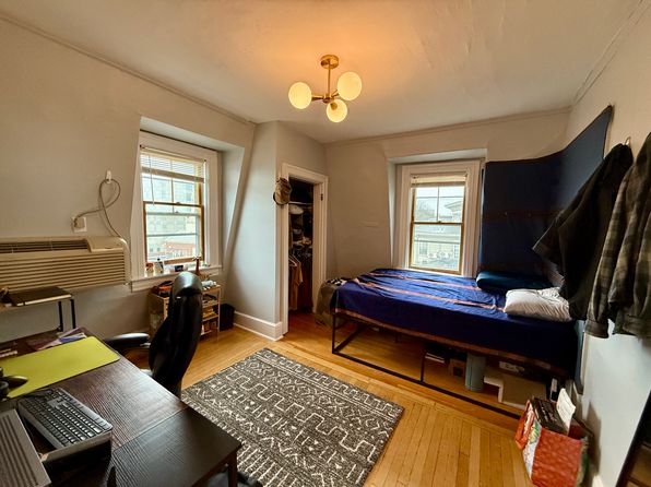 300 Benefit St #7