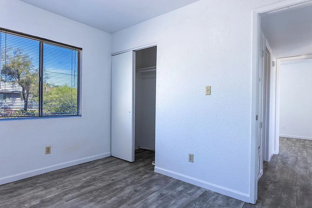 450 Palm Drive #117 - 1 — Photo 2