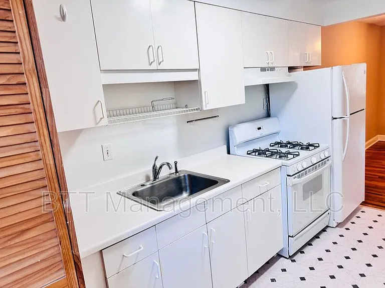 8805 Plymouth St #5 — Photo 27