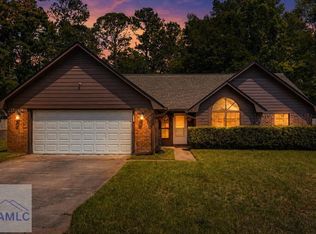 503 Creek View Dr, Hinesville, GA 31313