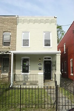1828 Providence St NE photo 1