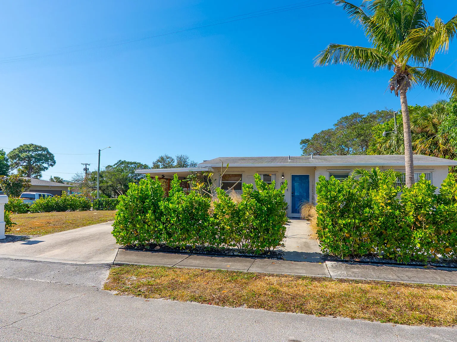 2 bed, 1.0 bath, 1175 sqft, $2,650 — Photo 3