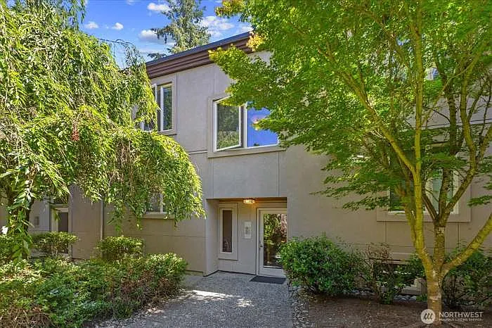 1 bed, 716 sqft, $2,000 — Photo 2