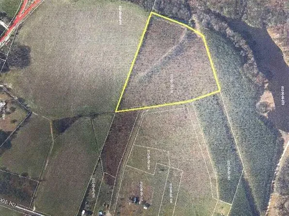 Harllees Bridge Rd, Dillon, SC 29536