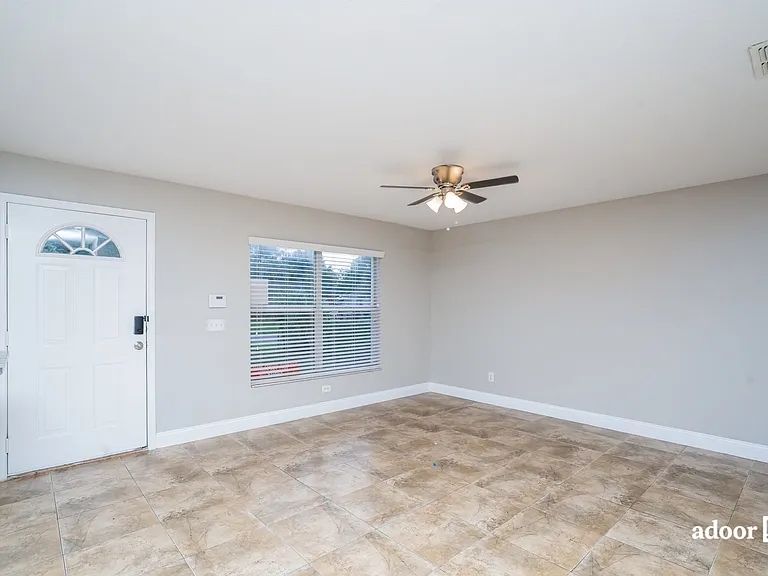 3302 E Wilder Ave — Photo 5