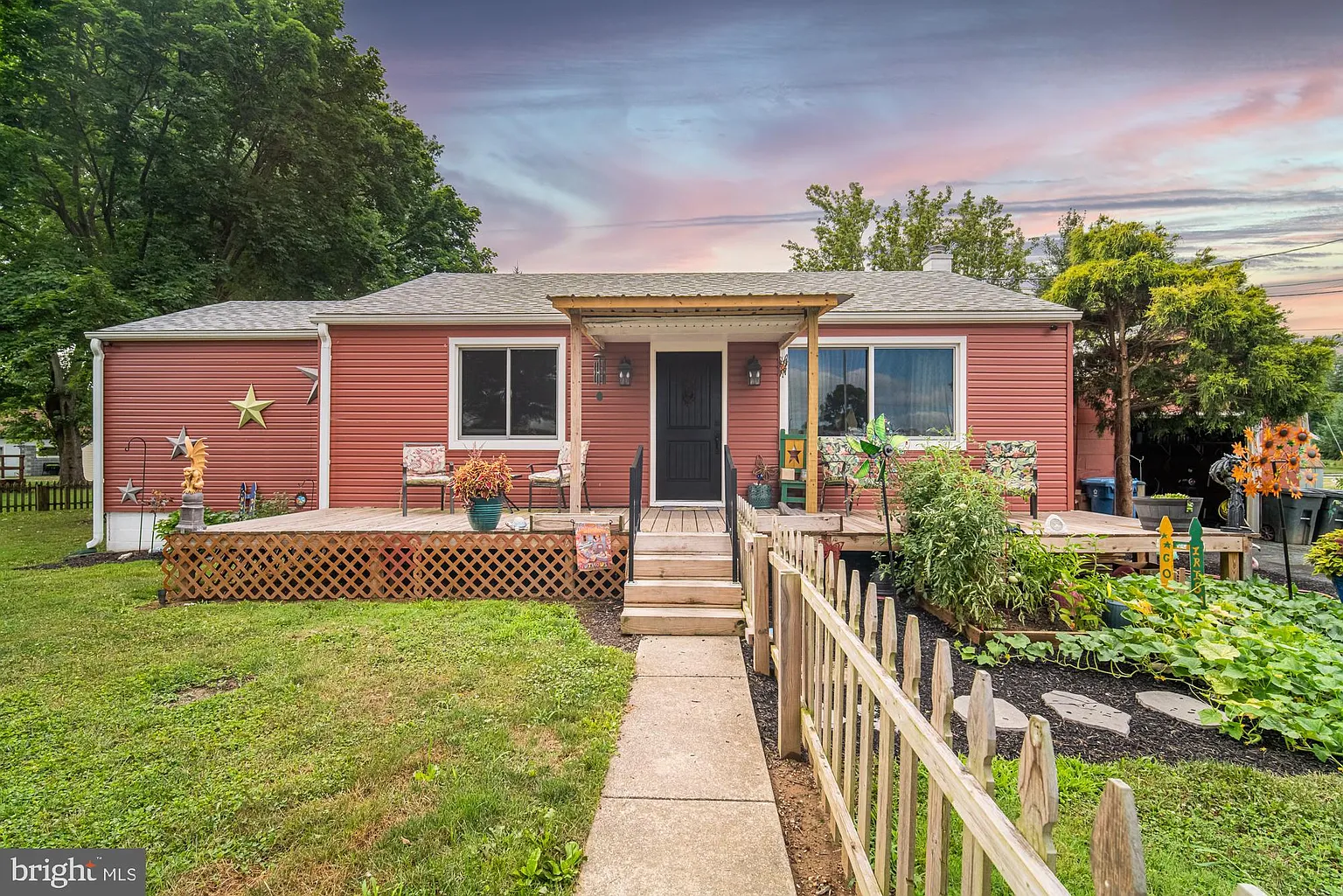 212 Elk Ave photo 1