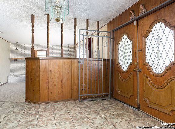 3rd image of 122 W Formosa Blvd