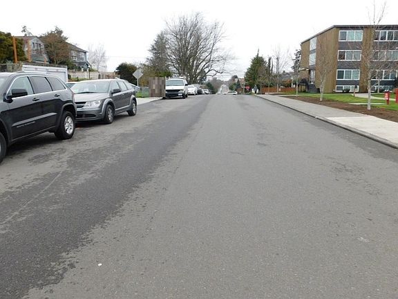 4th image of 3524 Hoyt Ave