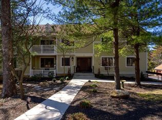12 Foxwood Dr APT D, Morris Plains, NJ 07950