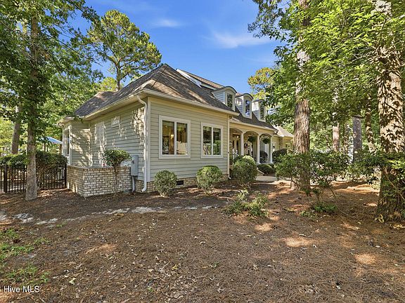 4th image of 1623 Amberwood Drive SE