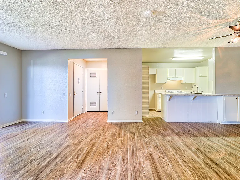 Monterey Villas — Photo 20