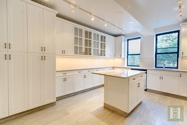 Rented by Halstead Real Estate | media 19