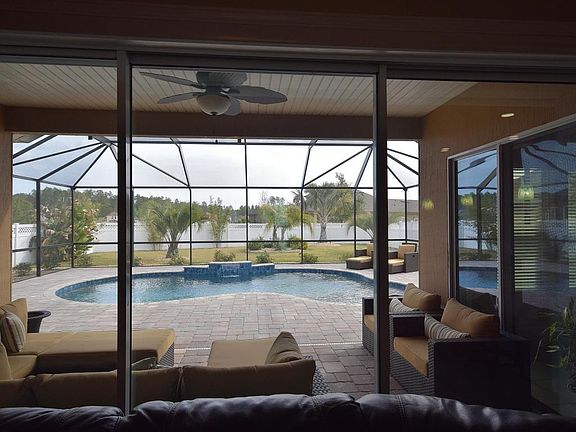 5th image of 105 Brianhead Ct