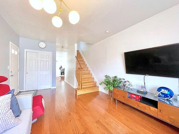 2nd image of 244 Rhine Ave