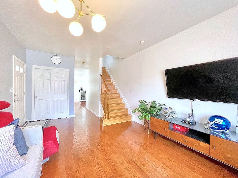 1st image of 244 Rhine Ave
