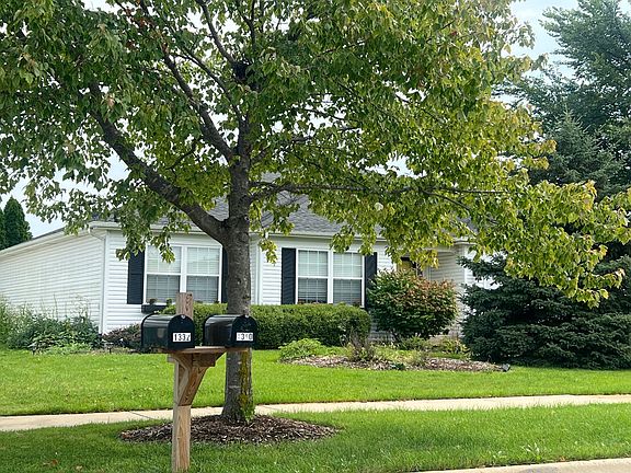 3rd image of 1340 Oakland Cir