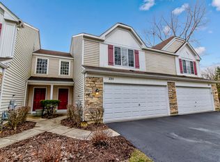 235 Locksley Dr, Streamwood, IL 60107