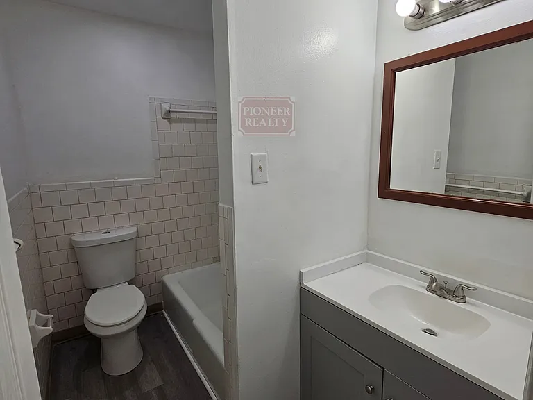 1300 New York Ave #10 — Photo 11