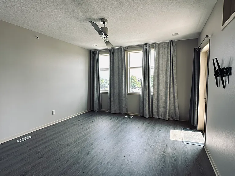 640 S 50th St #2204 — Photo 29