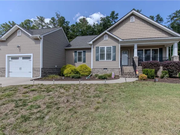 14207 Laketree Dr, Chester, VA 23831