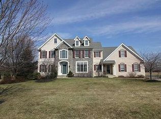 1439 Jakes Pl, Hellertown, PA 18055
