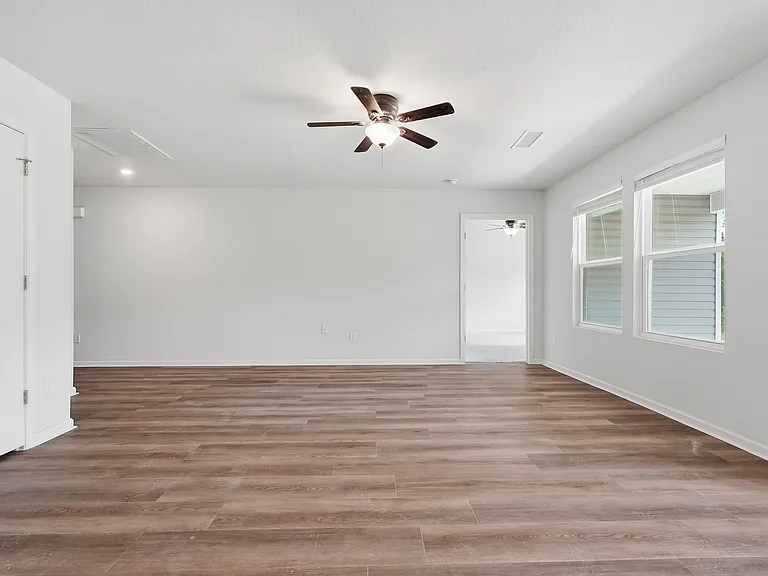 136 Pfitzer Ct — Photo 25