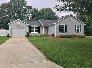 6906 Cedar Bend Ct, Greensboro, NC 27410