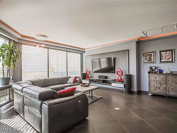 3rd image of 322 Karen Ave Unit 302