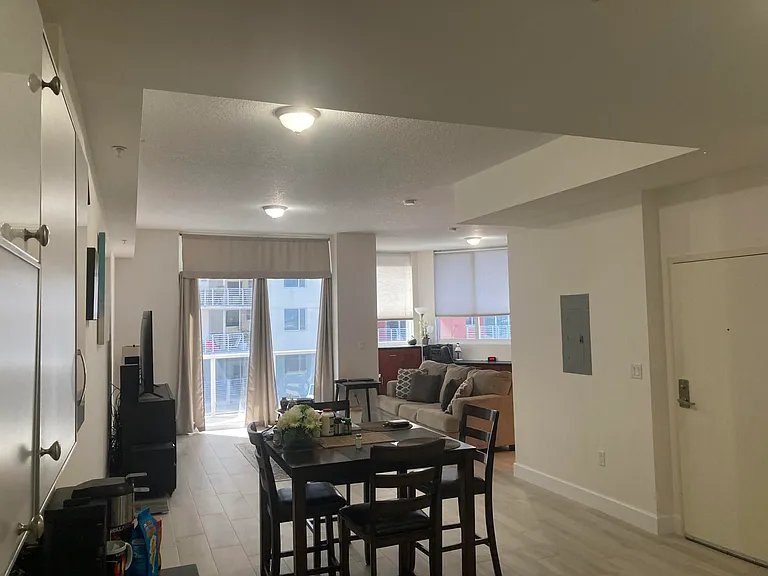 1617 N Flagler Dr #704 — Photo 18