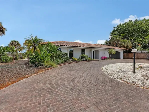 589 Commonwealth Ln, Sarasota, FL 34242
