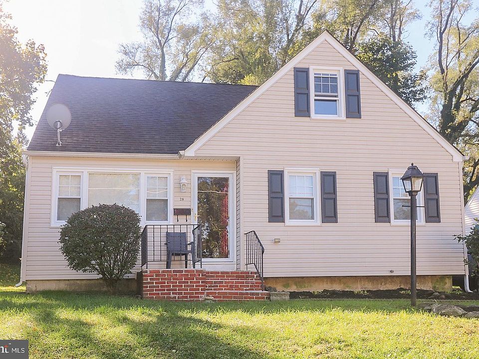 1st image of 28 Ridgley St