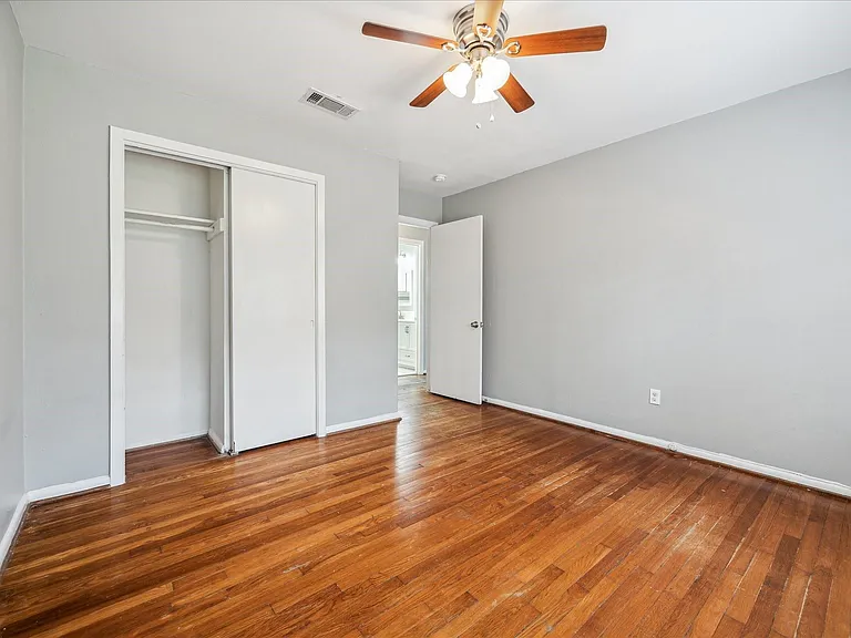 5237 Maple St — Photo 14