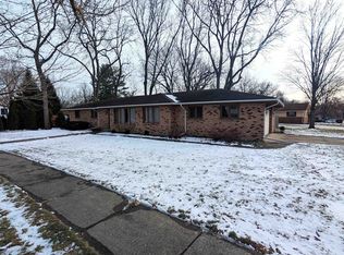 5293 Arbutus Rd, Rockford, IL 61107