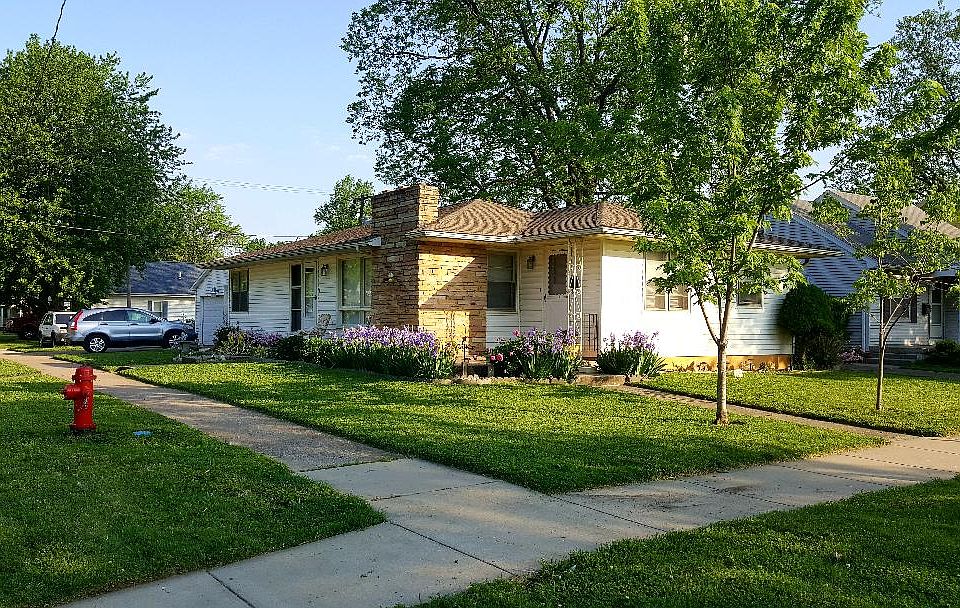 Corner lot with new sidewalk