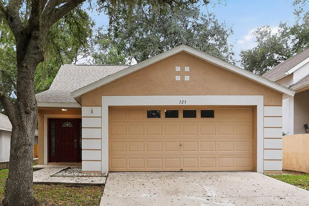 4 bed, 2.0 bath, 1503 sqft, $2,105 — Photo 1