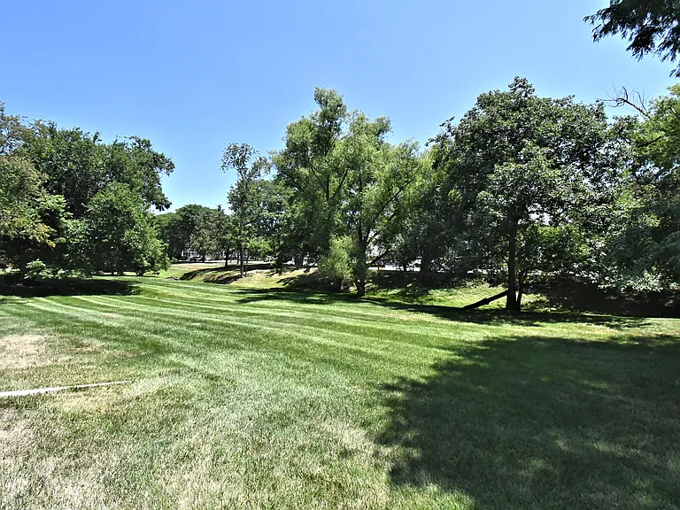 2489 Hillendale Dr — Photo 57