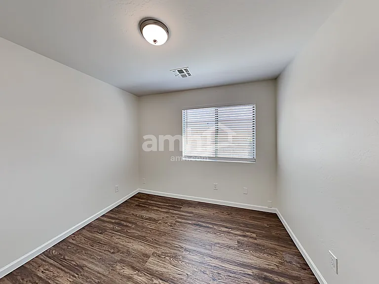 15848 W Jefferson St — Photo 14