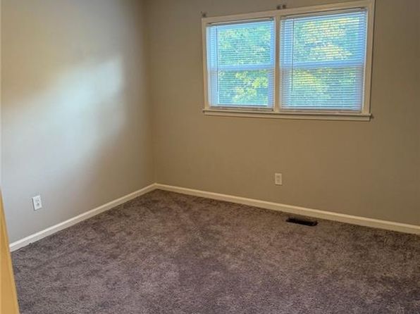 3990 N Quail Dr, Douglasville, GA 30135