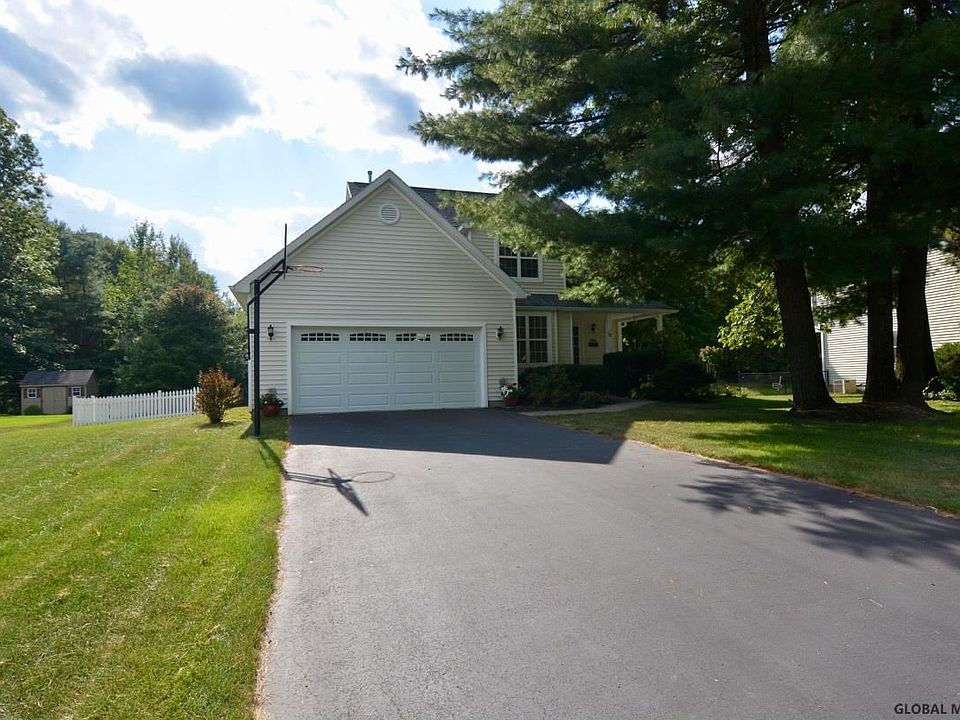 1st image of 23 Dandelion Dr