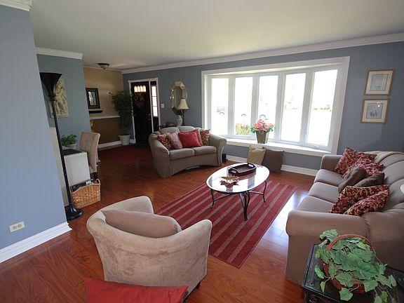 2nd image of 9330 178th St